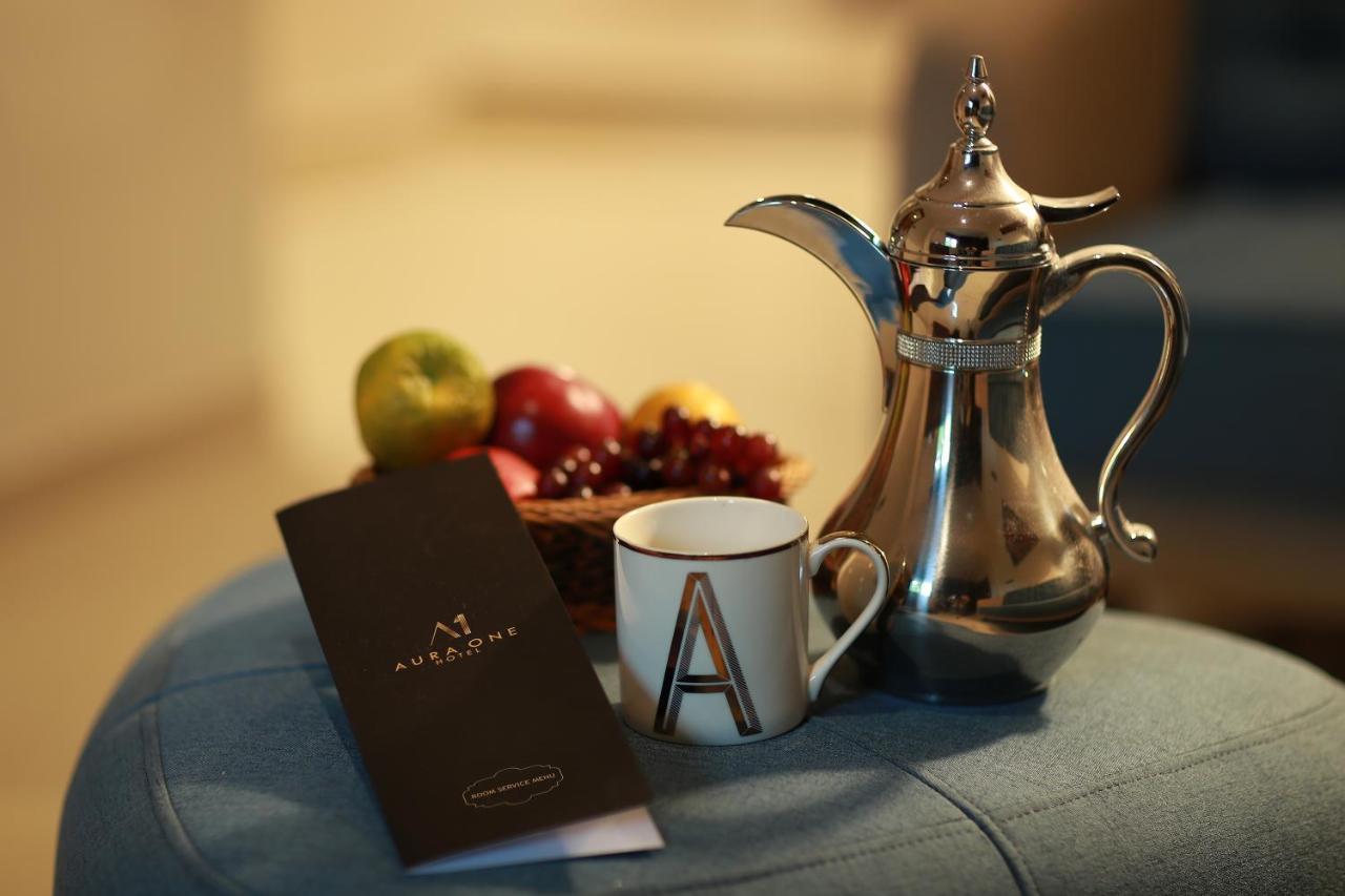 Aura One Hotel Kochi Bagian luar foto